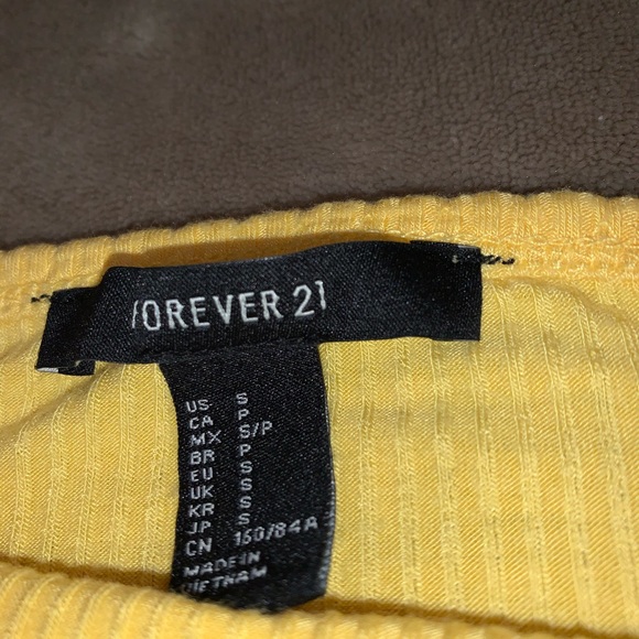 Crop top - Picture 2 of 2